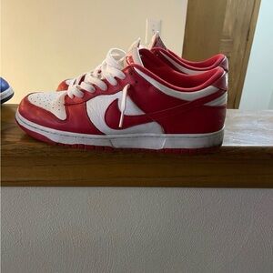 St John and Kentucky Dunks